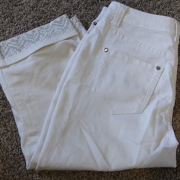 Capris - Picture 6 of 6